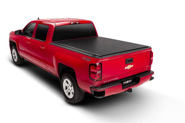 Truxedo - Truxedo Lo Pro Tonneau Cover 16-18 (19 Leg/Lim) Silv/Sierra 1500/16-19 HD 6ft.6in. w/Sport Bar - 572701