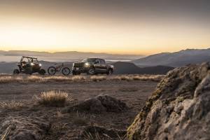 FOX Offroad Shocks - 2020 - 2022 GMC, Chevrolet FOX Offroad Shocks PERFORMANCE SERIES 2.0 SMOOTH BODY IFP SHOCK - 985-24-238 - Image 2