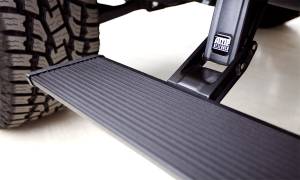 2022 GMC, Chevrolet AMP Research Black Extruded Aluminum PowerStep™ XL - 77255-01A