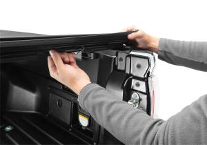 Truxedo - Truxedo Sentry Tonneau Cover 22 Tundra 6ft.7in. w/Deck Rail System - 1564301 - Image 6