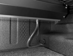 Roll N Lock - Roll N Lock Truck Bed Cover M-Series-20-22 Gladiator with Trail Rail System; 5ft. - LG495M - Image 6