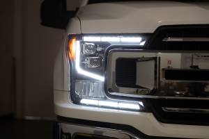 Winjet - RENEGADE LED PROJECTOR HEADLIGHT W- SEQUENTIAL TURN-BLACK / SMOKE - CHRNG0671-B-SQ - Image 4