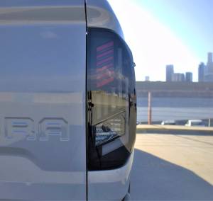 Winjet - RENEGADE LED SEQUENTIAL TAIL LIGHTS-BLACK / SMOKE - CTRNG0667-BS-SQ - Image 2