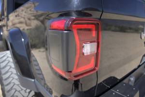 Winjet - RENEGADE LED SEQUENTIAL TAIL LIGHTS-BLACK RED - CTRNG0668-BR-SQ - Image 3