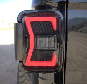 Winjet - RENEGADE LED SEQUENTIAL TAIL LIGHTS-BLACK RED - CTRNG0668-BR-SQ - Image 6