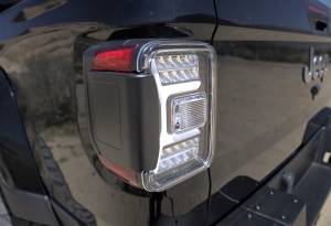Winjet - RENEGADE LED SEQUENTIAL TAIL LIGHTS-GLOSS BLACK CLEAR - CTRNG0669-GBC-SQ - Image 4