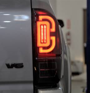 Winjet - RENEGADE LED SEQUENTIAL TAIL LIGHTS-BLACK / SMOKE - CTRNG0685-BS-SQ - Image 2