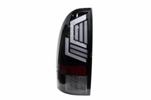 Winjet SEQUENTIAL TAIL LIGHTS-BLACK / CLEAR - CTWJ-0704-BC-SQ